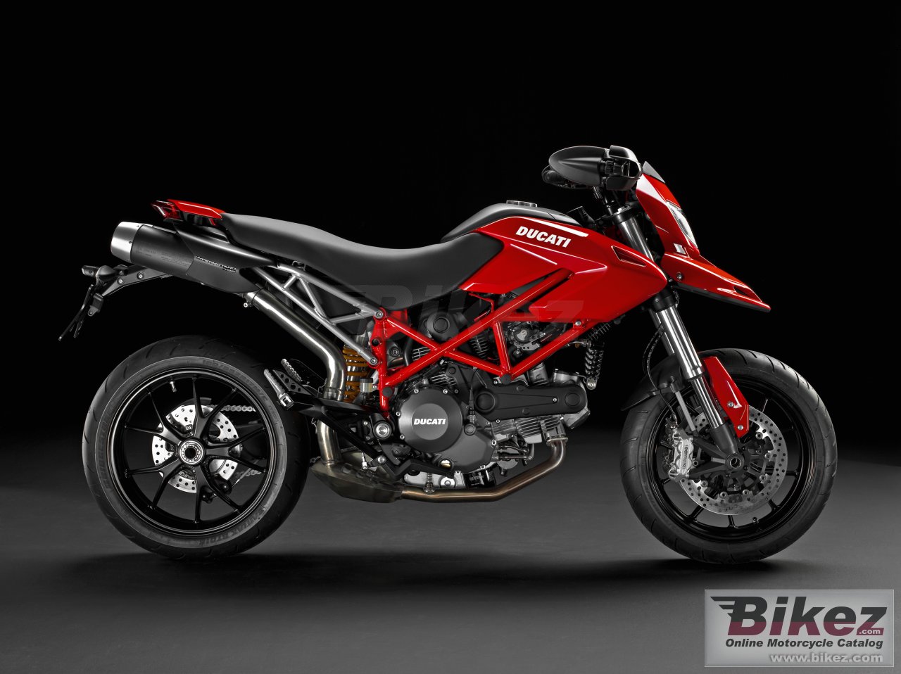 Big Ducati hypermotard 796 picture and wallpaper from Bikez.com